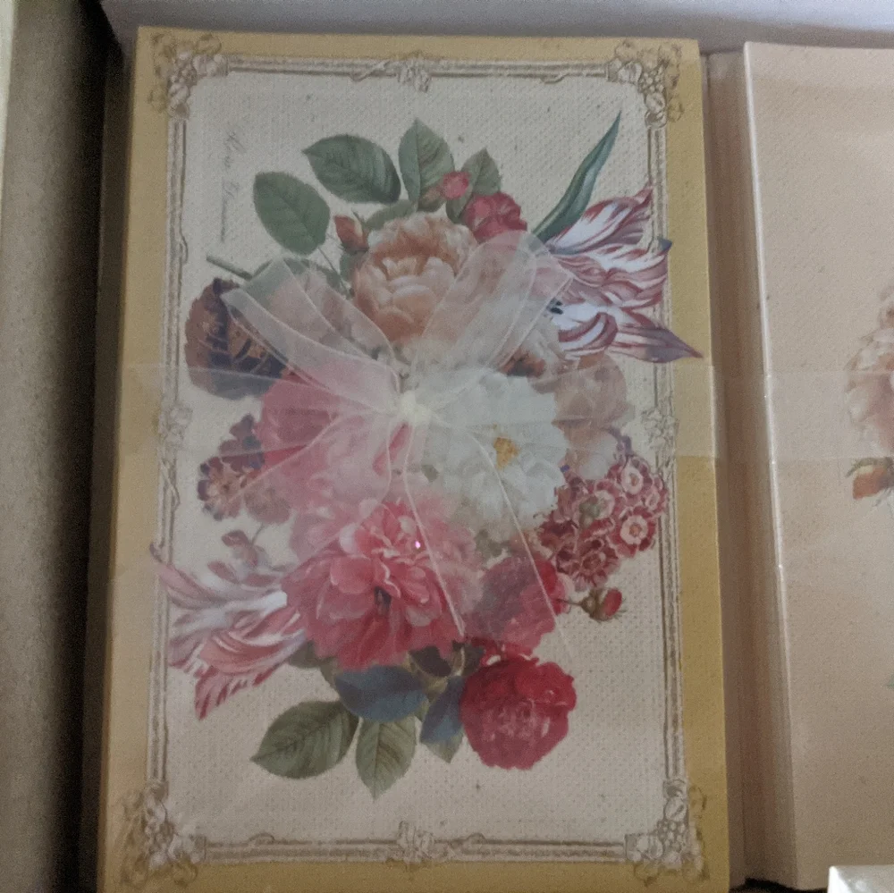 Wooden Box w/ 4 Packs of Notecards